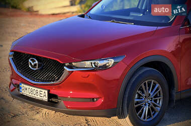 Позашляховик / Кросовер Mazda CX-5 2019 в 