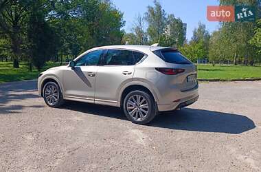 Позашляховик / Кросовер Mazda CX-5 2023 в 