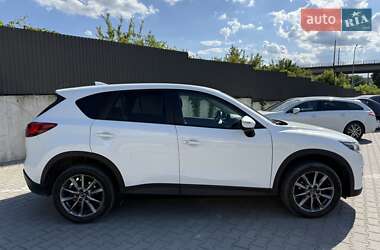 Позашляховик / Кросовер Mazda CX-5 2016 в 