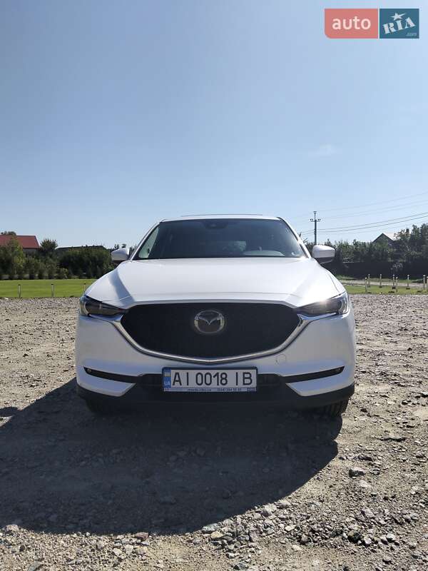 Позашляховик / Кросовер Mazda CX-5 2018 в 