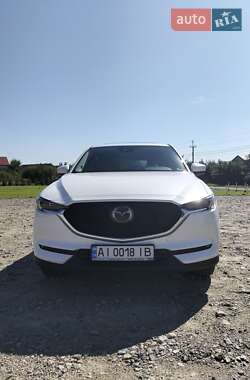 Позашляховик / Кросовер Mazda CX-5 2018 в 