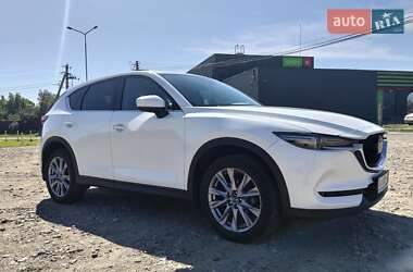 Позашляховик / Кросовер Mazda CX-5 2018 в 