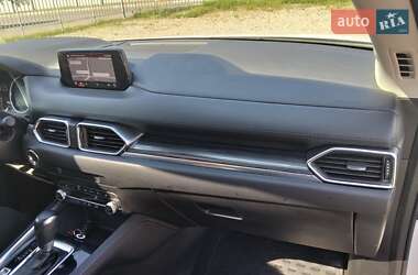 Позашляховик / Кросовер Mazda CX-5 2018 в 