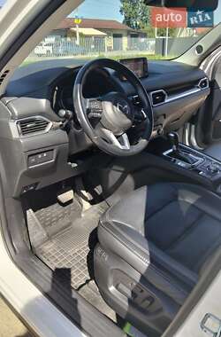 Позашляховик / Кросовер Mazda CX-5 2018 в 