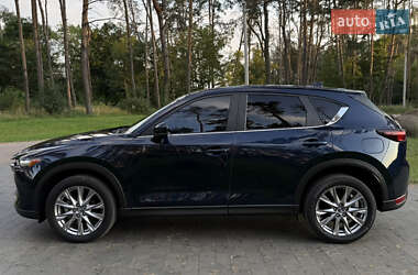Позашляховик / Кросовер Mazda CX-5 2018 в 