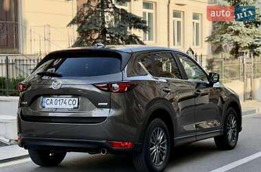 Позашляховик / Кросовер Mazda CX-5 2017 в 
