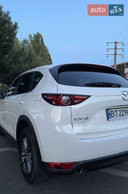 Внедорожник / Кроссовер Mazda CX-5 2017 в 