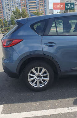 Позашляховик / Кросовер Mazda CX-5 2015 в 
