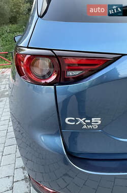 Позашляховик / Кросовер Mazda CX-5 2020 в 