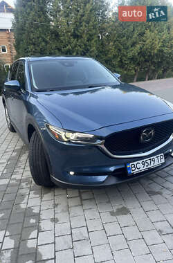 Позашляховик / Кросовер Mazda CX-5 2020 в 
