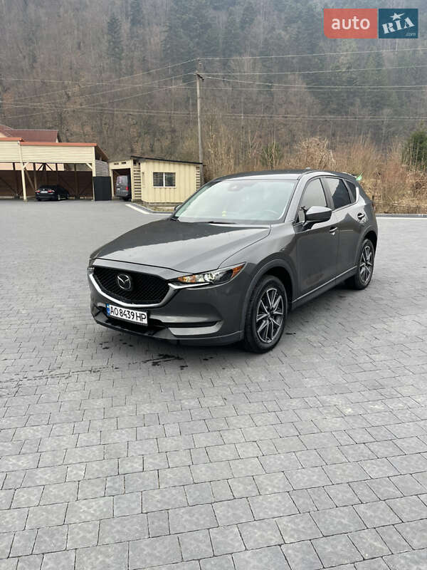 Внедорожник / Кроссовер Mazda CX-5 2017 в Межгорье