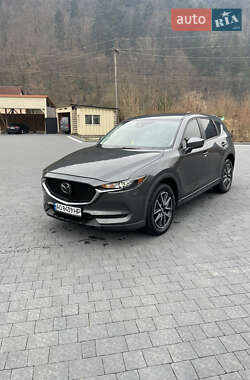 Позашляховик / Кросовер Mazda CX-5 2017 в 
