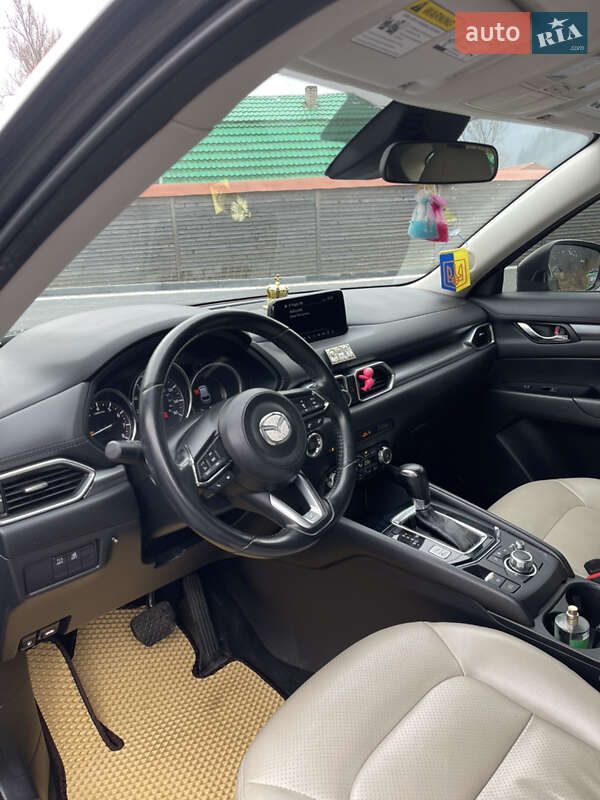 Внедорожник / Кроссовер Mazda CX-5 2017 в Межгорье