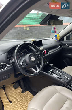 Позашляховик / Кросовер Mazda CX-5 2017 в 