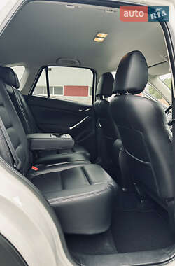 Позашляховик / Кросовер Mazda CX-5 2015 в 