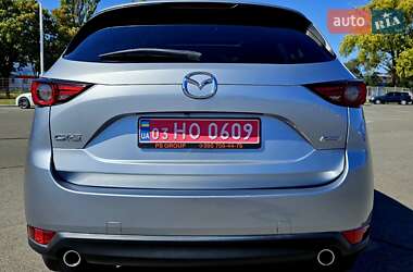 Позашляховик / Кросовер Mazda CX-5 2017 в 