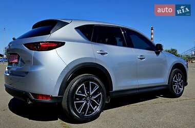 Позашляховик / Кросовер Mazda CX-5 2017 в 