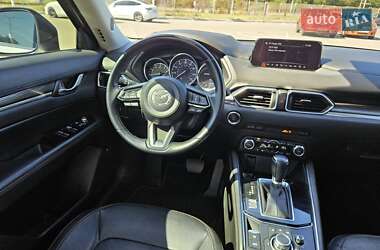 Позашляховик / Кросовер Mazda CX-5 2017 в 