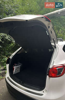 Позашляховик / Кросовер Mazda CX-5 2013 в 