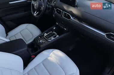 Позашляховик / Кросовер Mazda CX-5 2024 в 