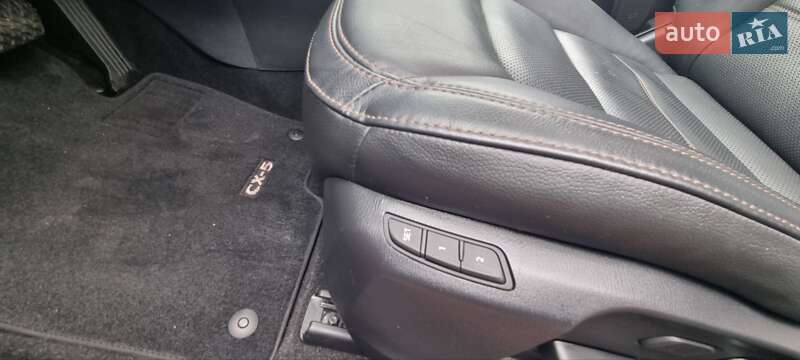 Внедорожник / Кроссовер Mazda CX-5 2022 в Ровно