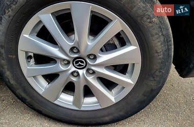 Позашляховик / Кросовер Mazda CX-5 2015 в 