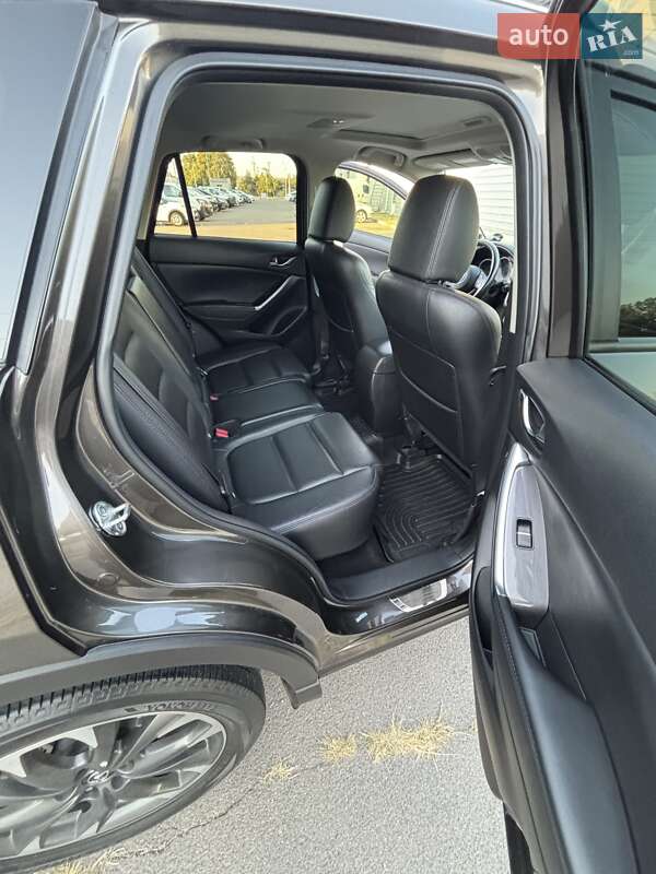 Позашляховик / Кросовер Mazda CX-5 2016 в Дніпрі