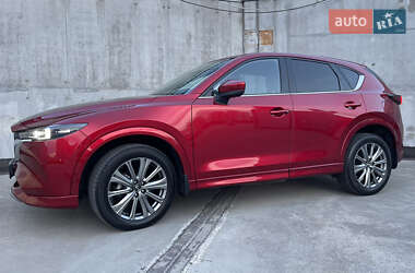 Позашляховик / Кросовер Mazda CX-5 2024 в 