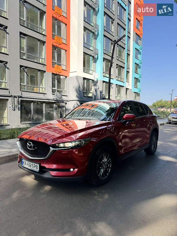 Позашляховик / Кросовер Mazda CX-5 2017 в 