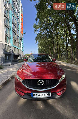 Позашляховик / Кросовер Mazda CX-5 2017 в 