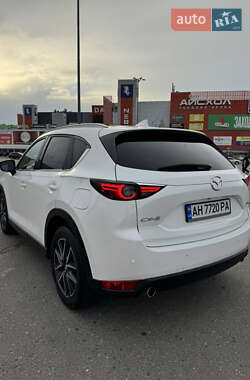Внедорожник / Кроссовер Mazda CX-5 2018 в 