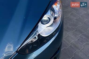 Позашляховик / Кросовер Mazda CX-5 2015 в 