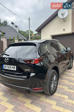 Позашляховик / Кросовер Mazda CX-5 2020 в 
