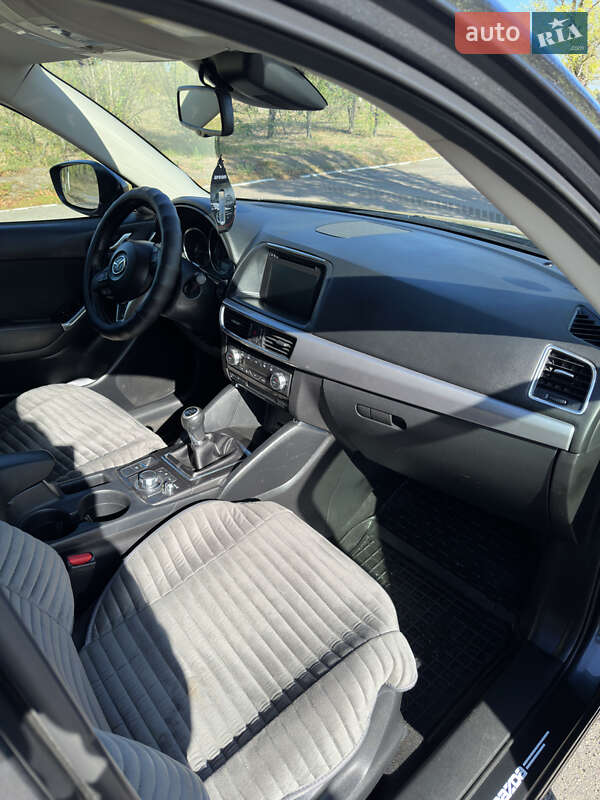 Внедорожник / Кроссовер Mazda CX-5 2015 в Каменском