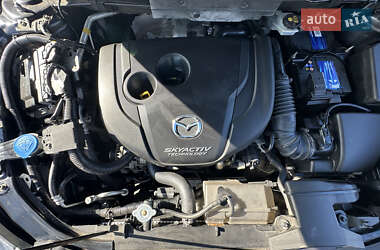 Позашляховик / Кросовер Mazda CX-5 2015 в 