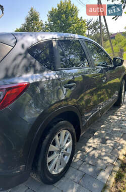 Позашляховик / Кросовер Mazda CX-5 2012 в 