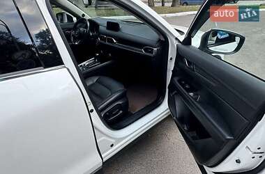 Позашляховик / Кросовер Mazda CX-5 2017 в 