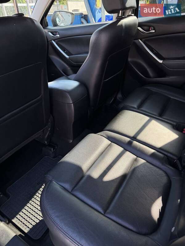 Позашляховик / Кросовер Mazda CX-5 2015 в Рівному