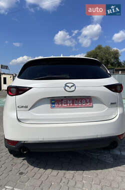 Позашляховик / Кросовер Mazda CX-5 2017 в 