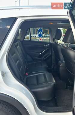 Позашляховик / Кросовер Mazda CX-5 2015 в 