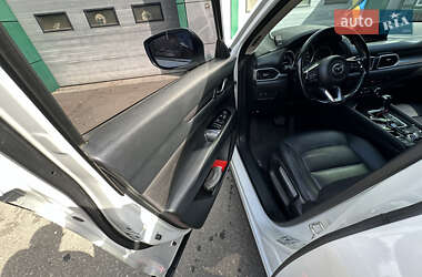 Позашляховик / Кросовер Mazda CX-5 2017 в 
