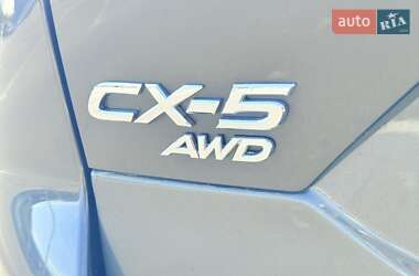 Позашляховик / Кросовер Mazda CX-5 2018 в 