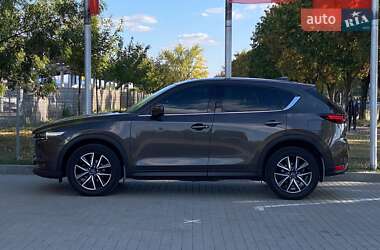 Позашляховик / Кросовер Mazda CX-5 2018 в 