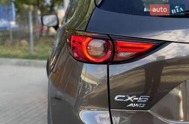 Позашляховик / Кросовер Mazda CX-5 2018 в 