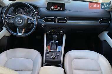 Позашляховик / Кросовер Mazda CX-5 2018 в 