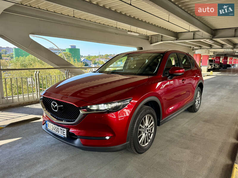Позашляховик / Кросовер Mazda CX-5 2017 в 