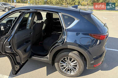 Позашляховик / Кросовер Mazda CX-5 2020 в 