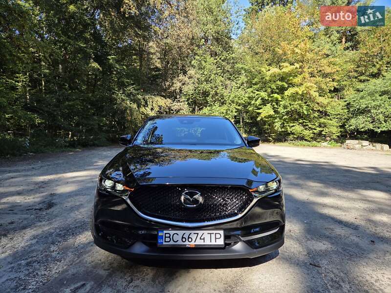 Позашляховик / Кросовер Mazda CX-5 2018 в 