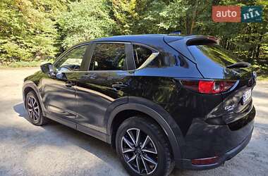 Позашляховик / Кросовер Mazda CX-5 2018 в 