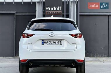 Позашляховик / Кросовер Mazda CX-5 2017 в 